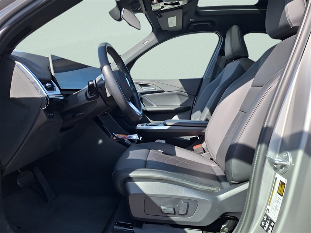 Used 2025 BMW X1 xDrive28i image 14