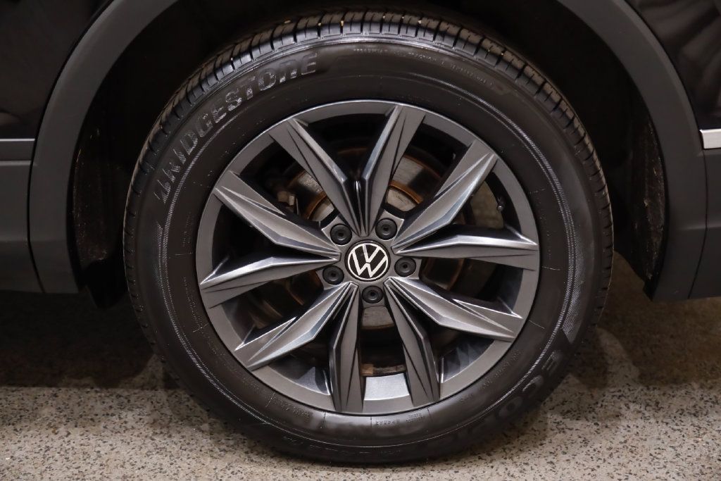 Used 2022 Volkswagen Tiguan SE FWD image 10