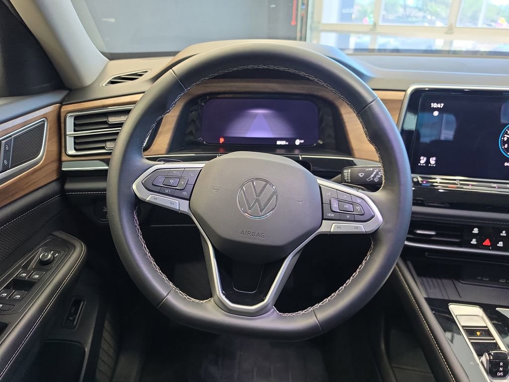 Used 2025 Volkswagen Atlas SE FWD image 20