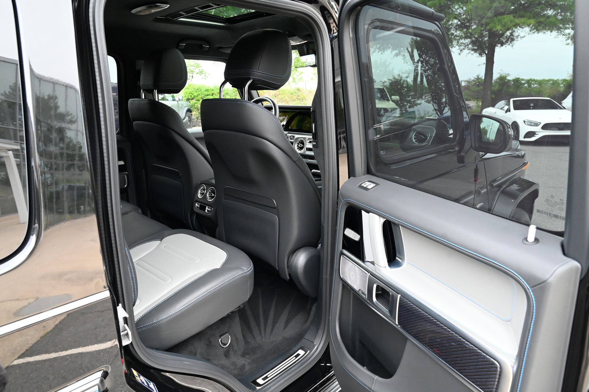 Used 2025 Mercedes-Benz G 580 w/ EQ Technology image 47