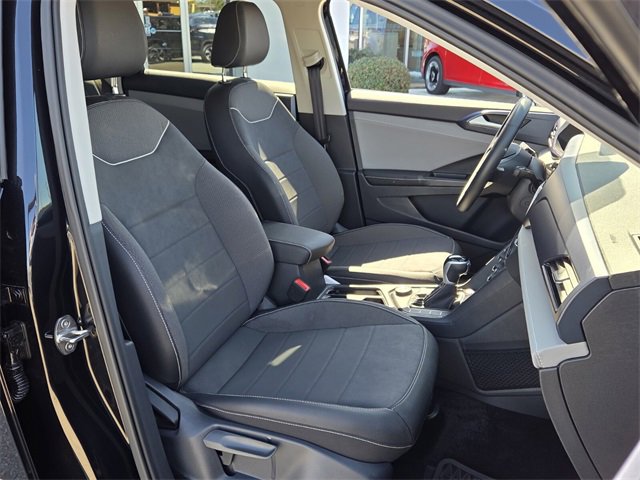 Used 2024 Volkswagen Taos SE image 17