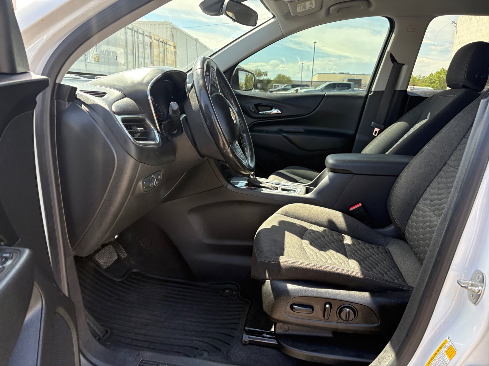 Used 2021 Chevrolet Equinox LT AWD/4WD image 12