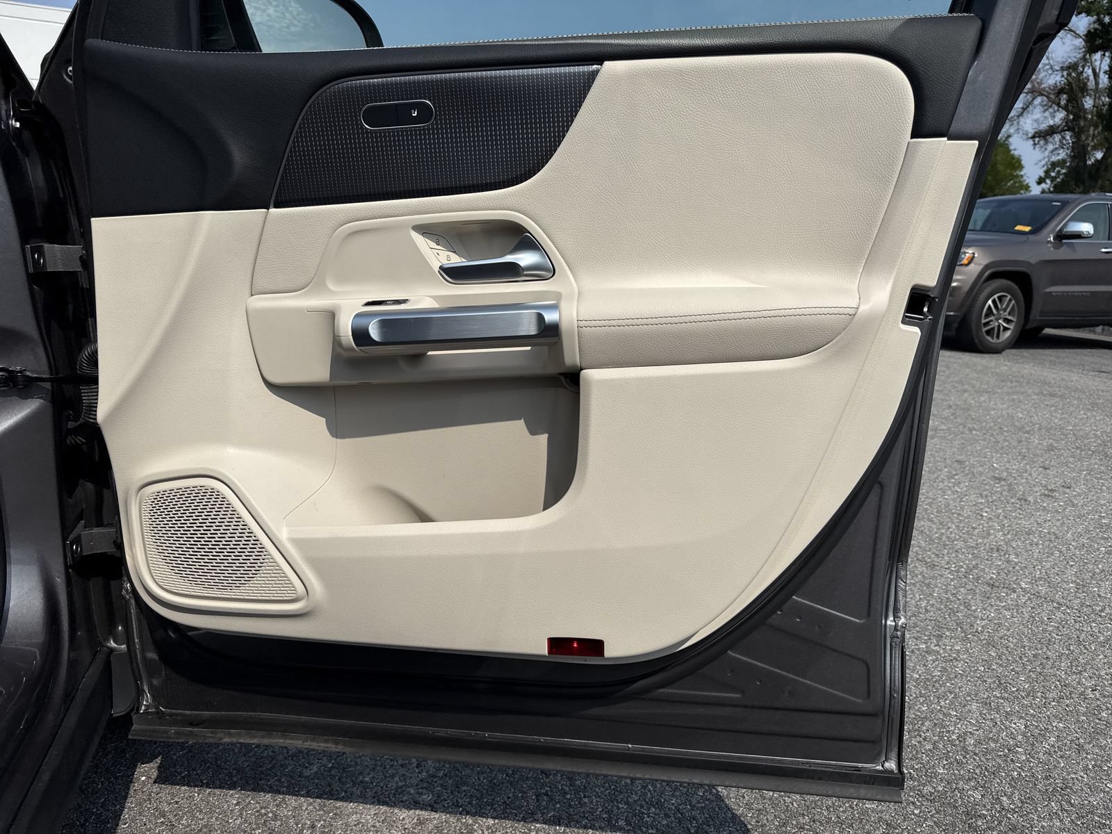 Certified 2022 Mercedes-Benz GLB 250 image 31