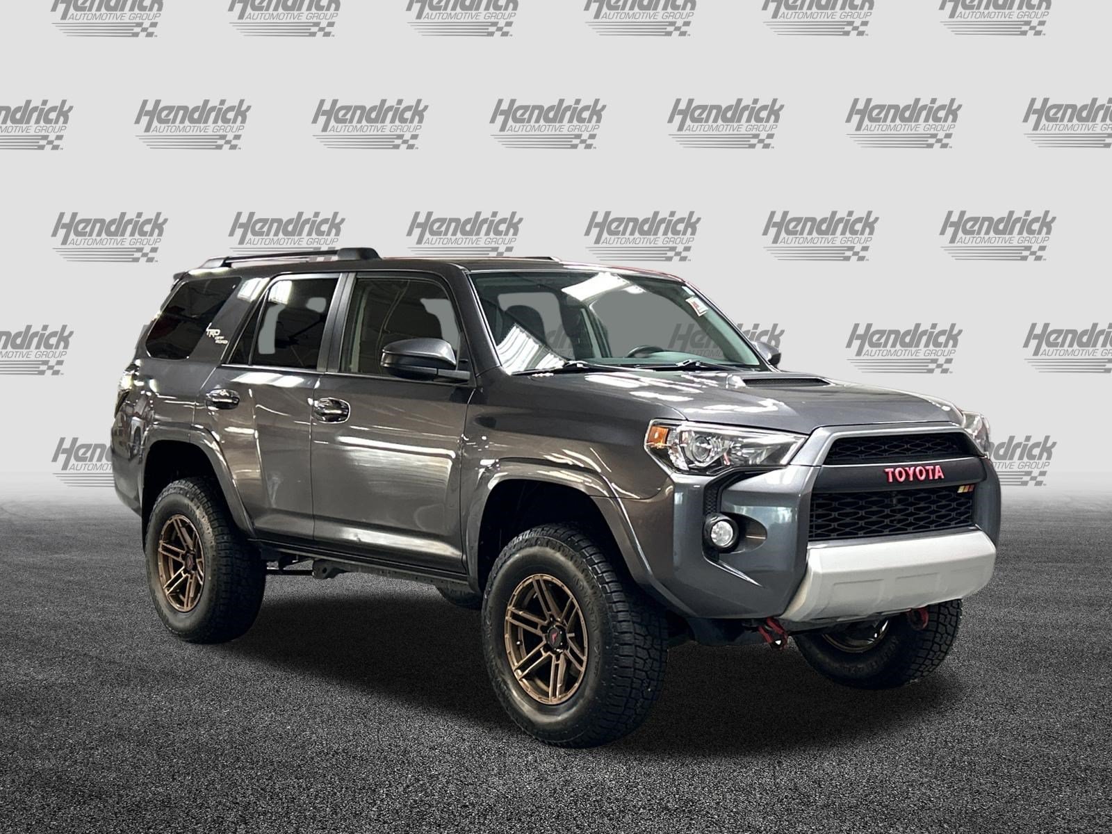 Used 2019 Toyota 4Runner TRD Off-Road AWD/4WD image 2