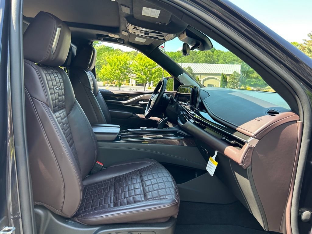 Used 2022 Cadillac Escalade Premium Luxury Platinum RWD image 55