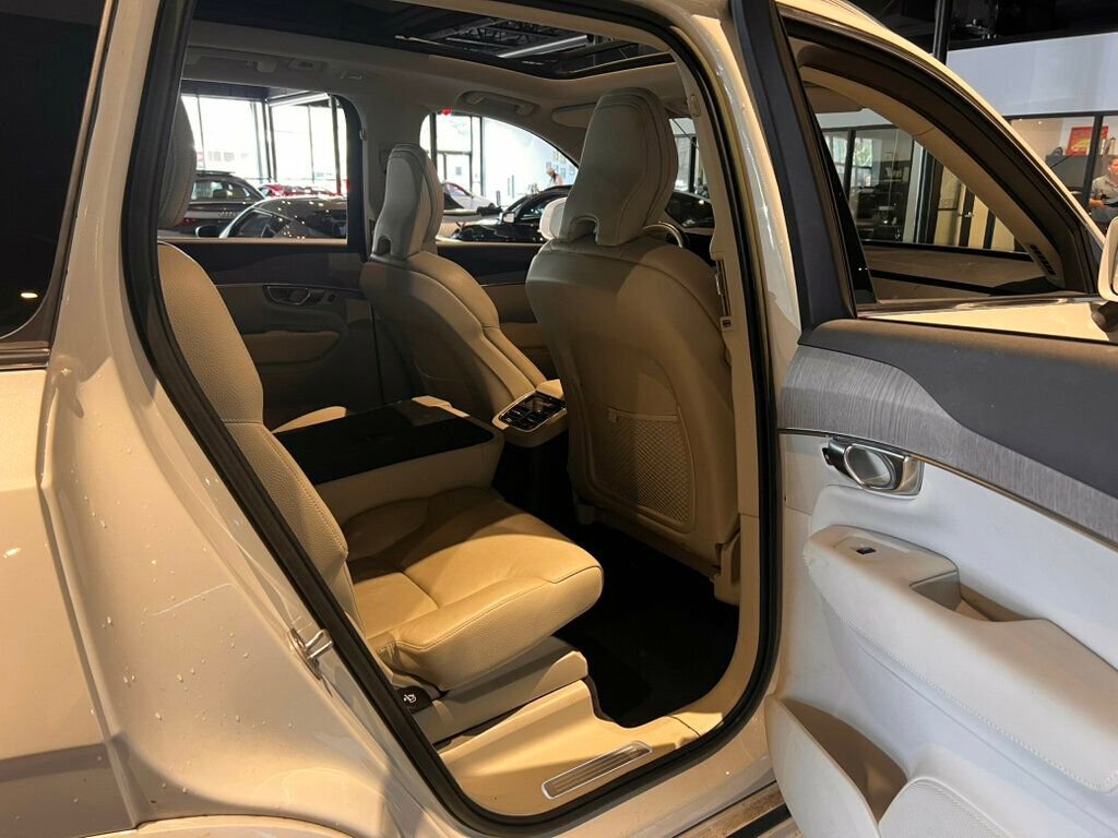 Used 2023 Volvo XC90 T8 Plus image 13