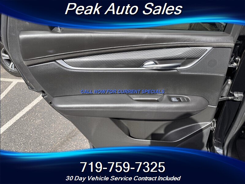 Used 2017 Cadillac XT5 Platinum AWD/4WD image 25