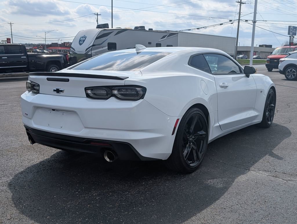Used 2022 Chevrolet Camaro LT w/ RS Package image 8