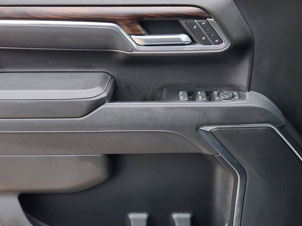 Used 2025 GMC Sierra 1500 SLT image 31