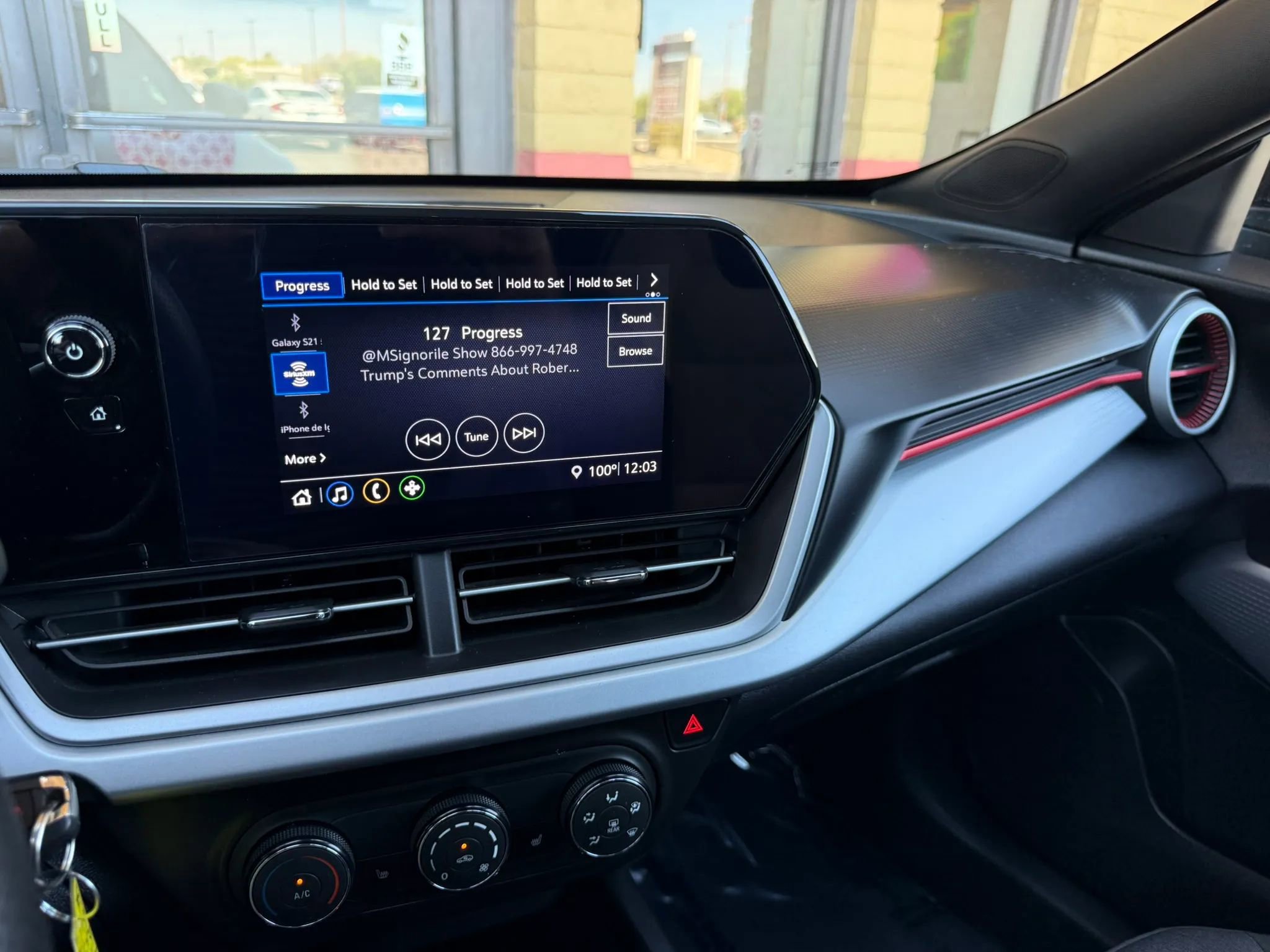 Used 2024 Chevrolet Trax RS image 31