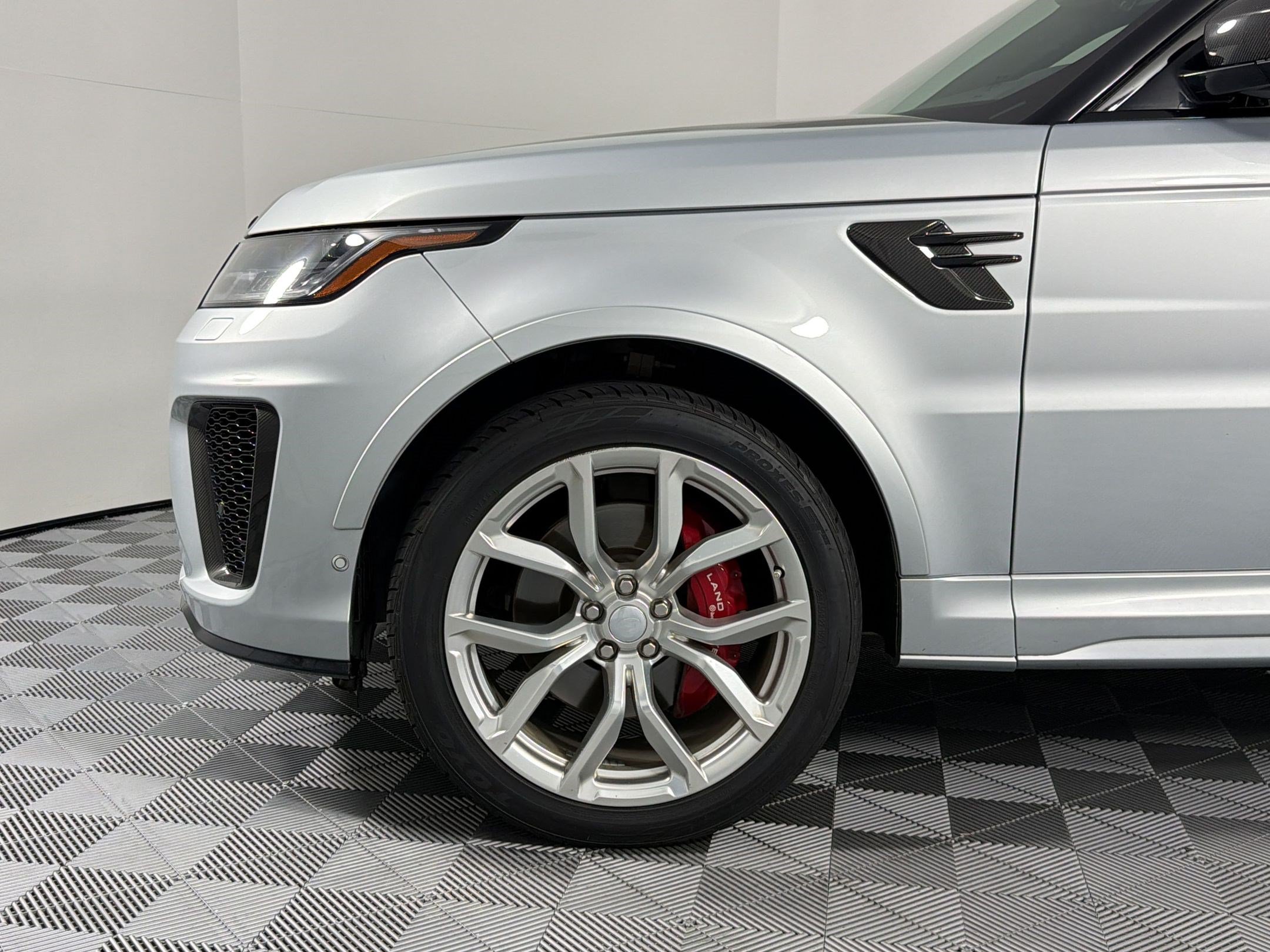 Used 2022 Land Rover Range Rover Sport SVR AWD/4WD image 13