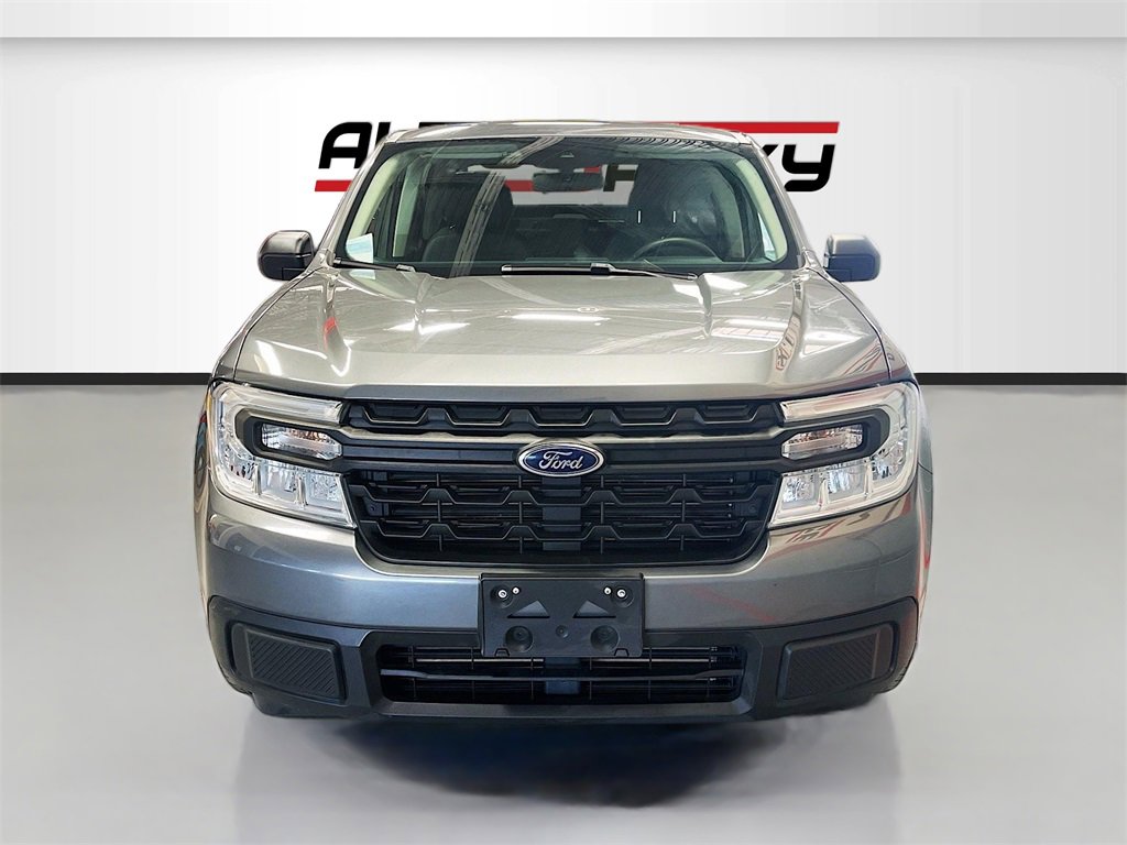 Used 2022 Ford Maverick XL image 2