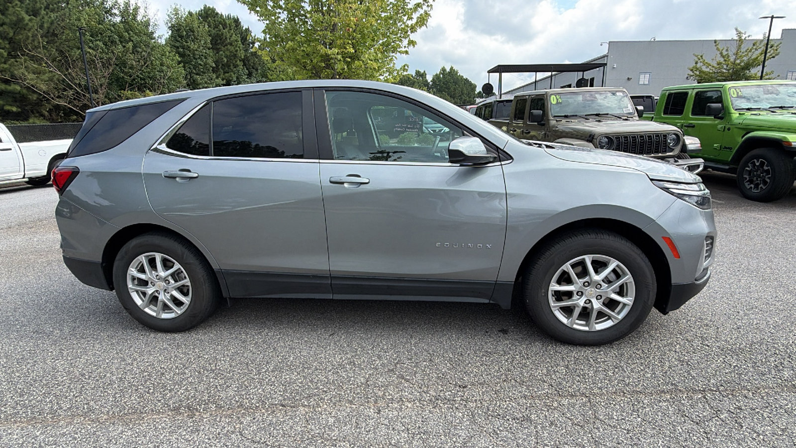 Used 2024 Chevrolet Equinox LT FWD image 7