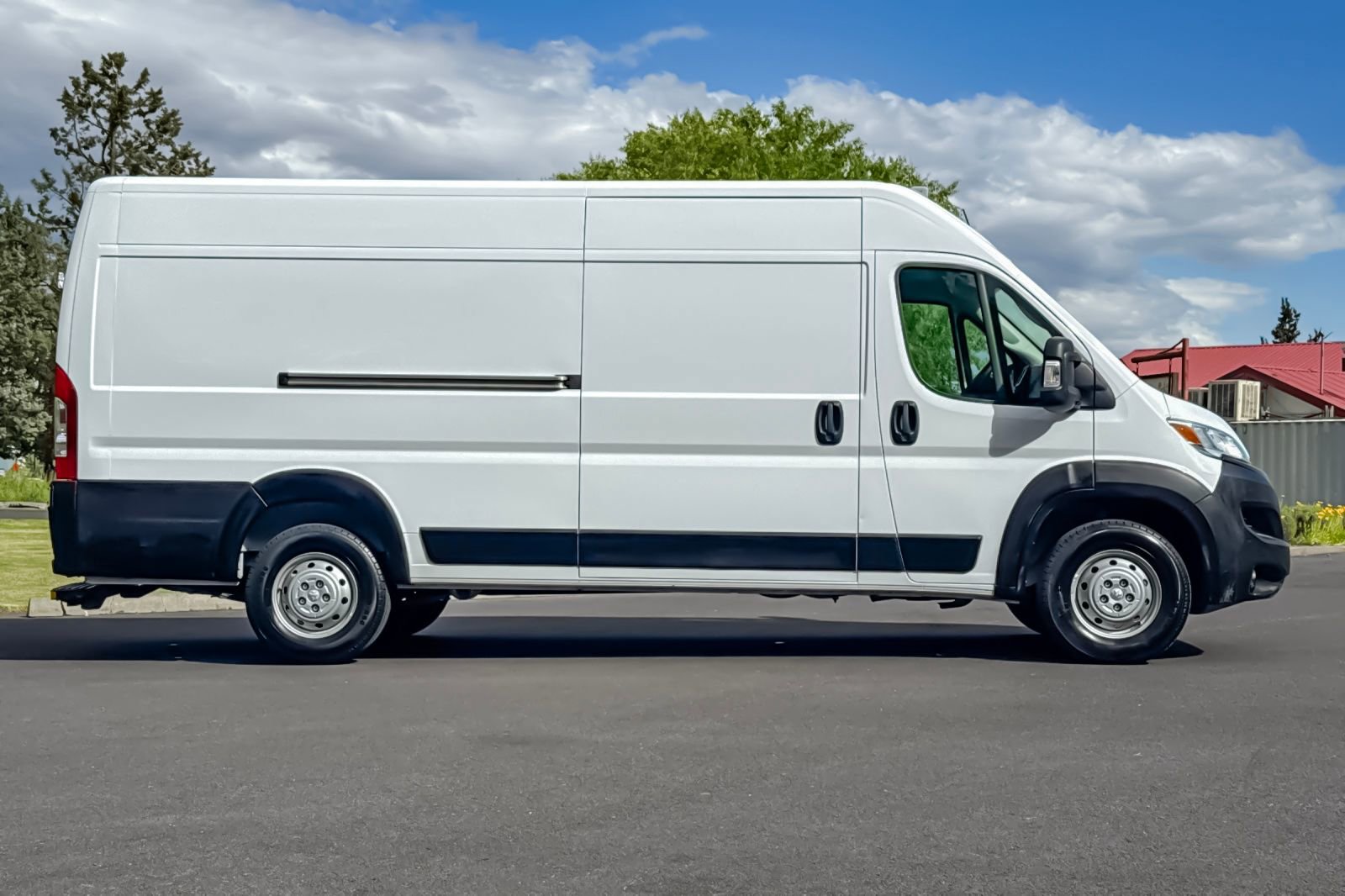 Used 2023 RAM ProMaster 3500 FWD image 3