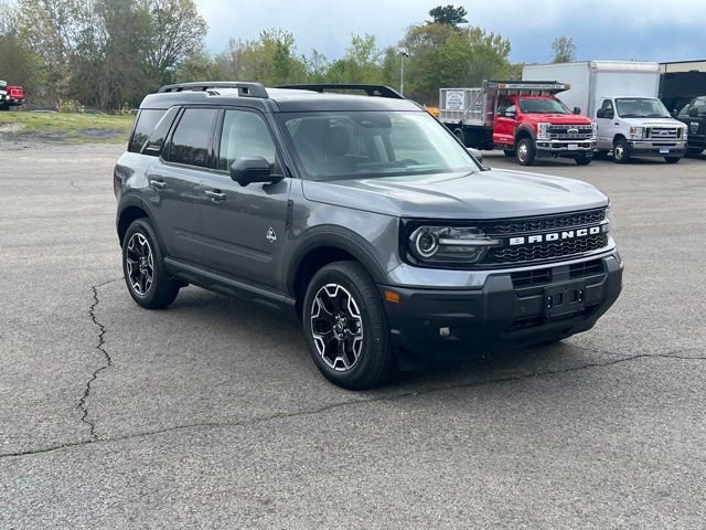 Used 2025 Ford Bronco Sport Outer Banks w/ Outer Banks Tech Package+ AWD/4WD image 2