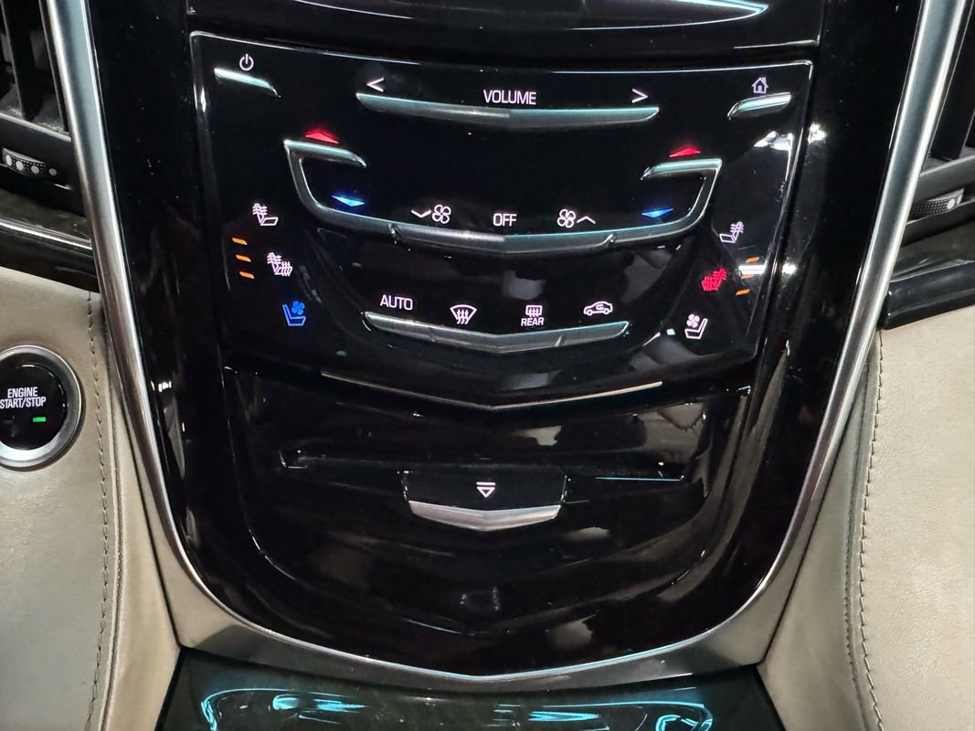 Used 2019 Cadillac Escalade ESV Platinum image 34