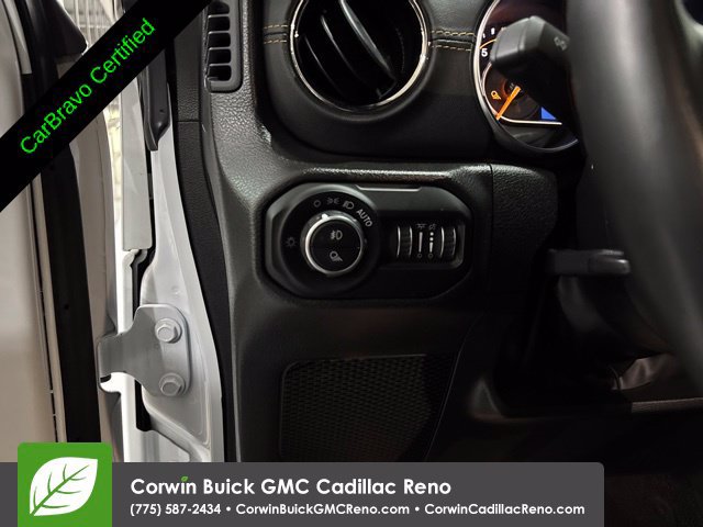 Used 2022 Jeep Gladiator Overland AWD/4WD image 13