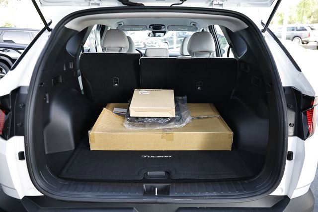 Certified 2025 Hyundai Tucson SE FWD image 28