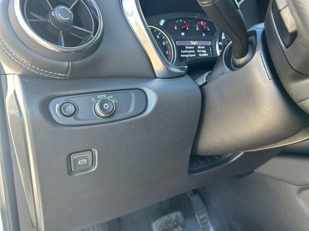 Used 2025 Chevrolet Blazer LT image 21