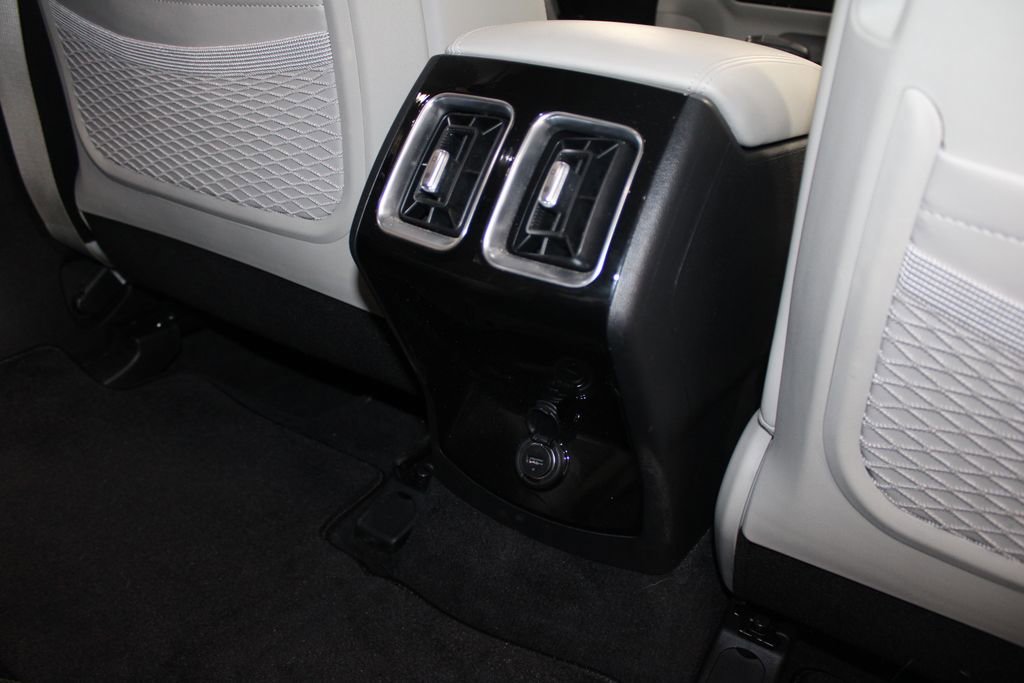 Used 2024 Kia Sorento SX image 34