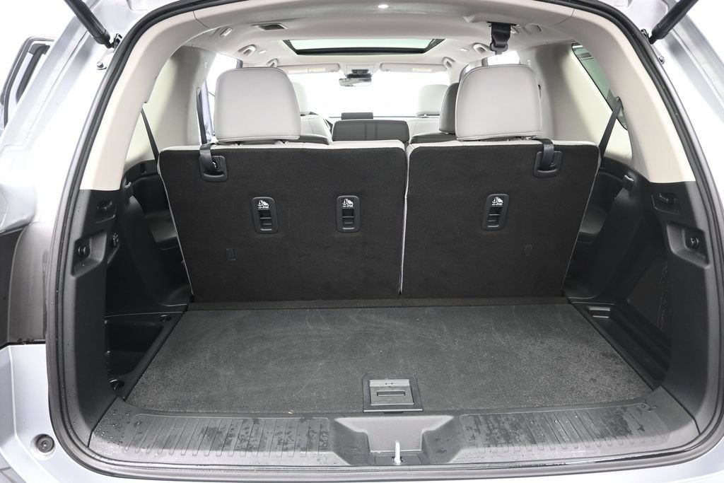 Certified 2025 Honda Pilot Touring image 32
