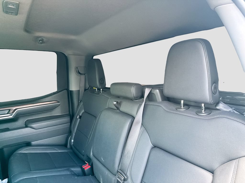 Used 2025 GMC Sierra 1500 SLT AWD/4WD image 23