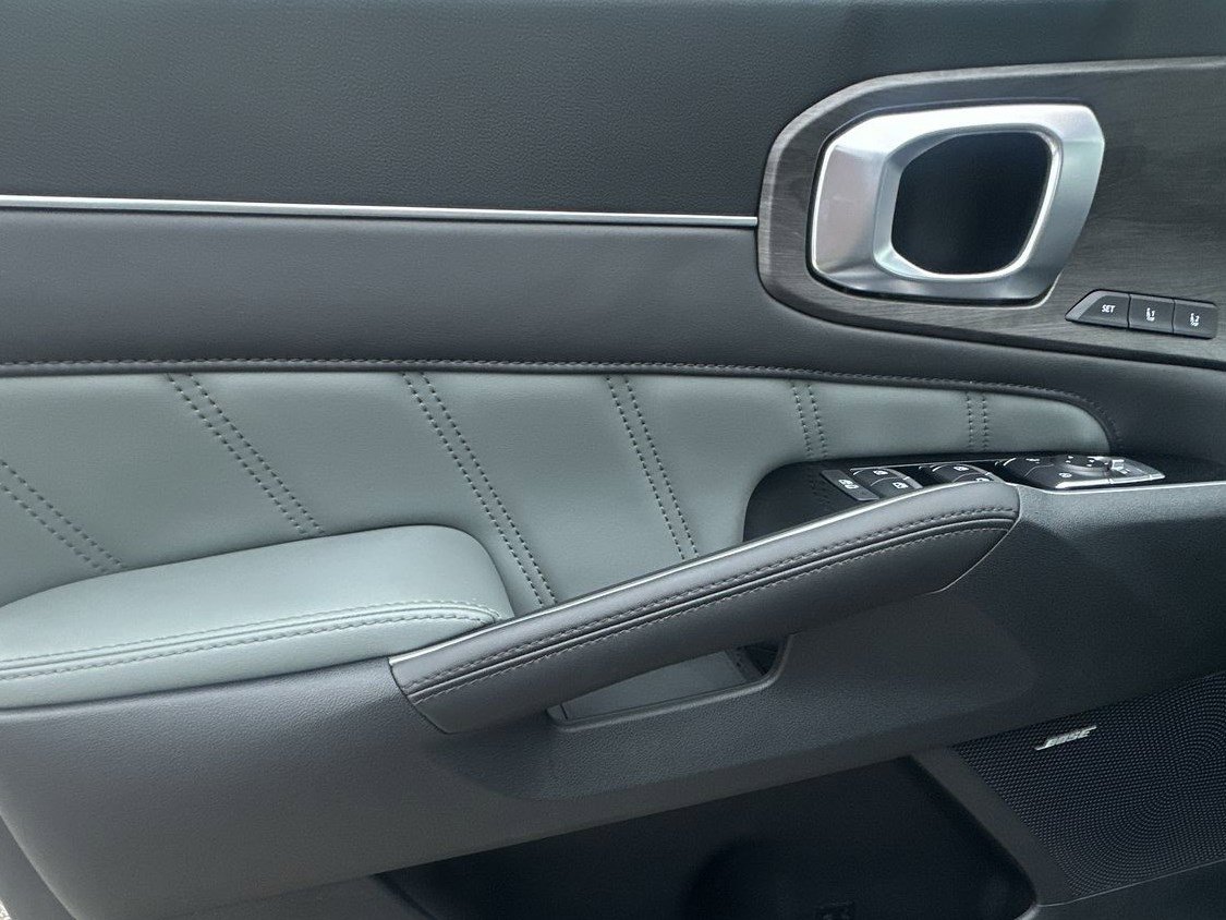 New 2025 Kia Sorento SX Prestige w/ Sage Leather Package image 31