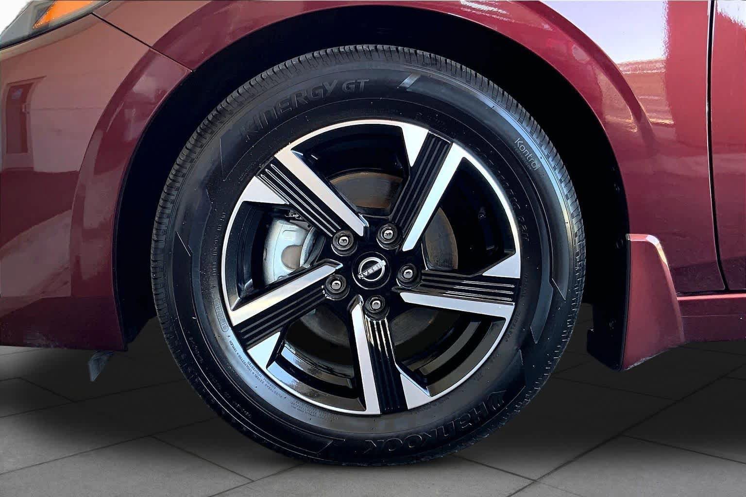 Used 2025 Nissan Sentra SV w/ Trunk Package FWD image 12