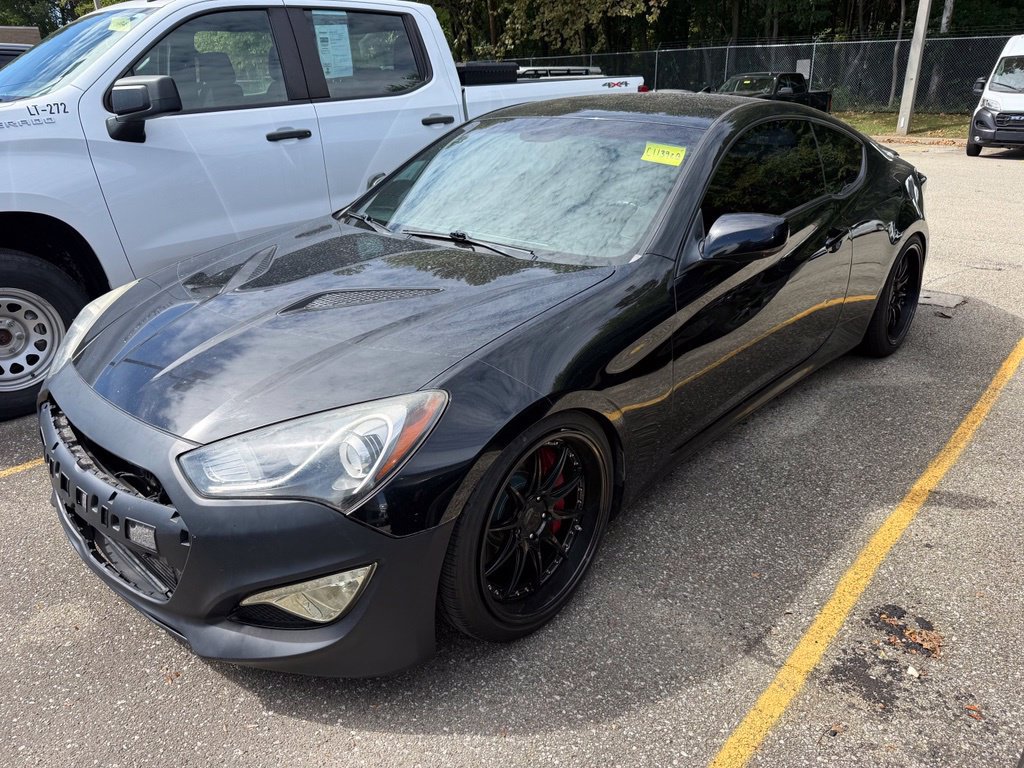 Used 2014 Hyundai Genesis 2.0T RWD image 2