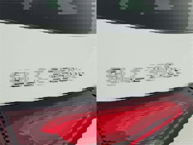 Used 2025 Mercedes-Benz GLC 350e GLC 350e image 12