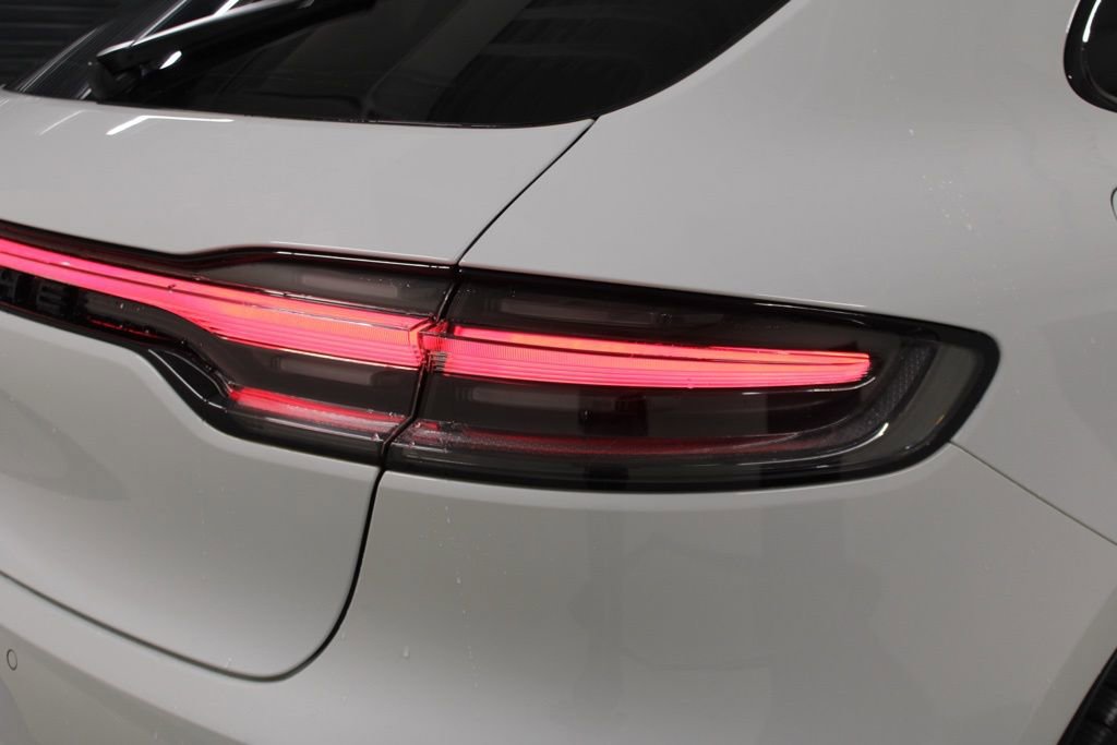 Certified 2020 Porsche Macan GTS AWD/4WD image 11