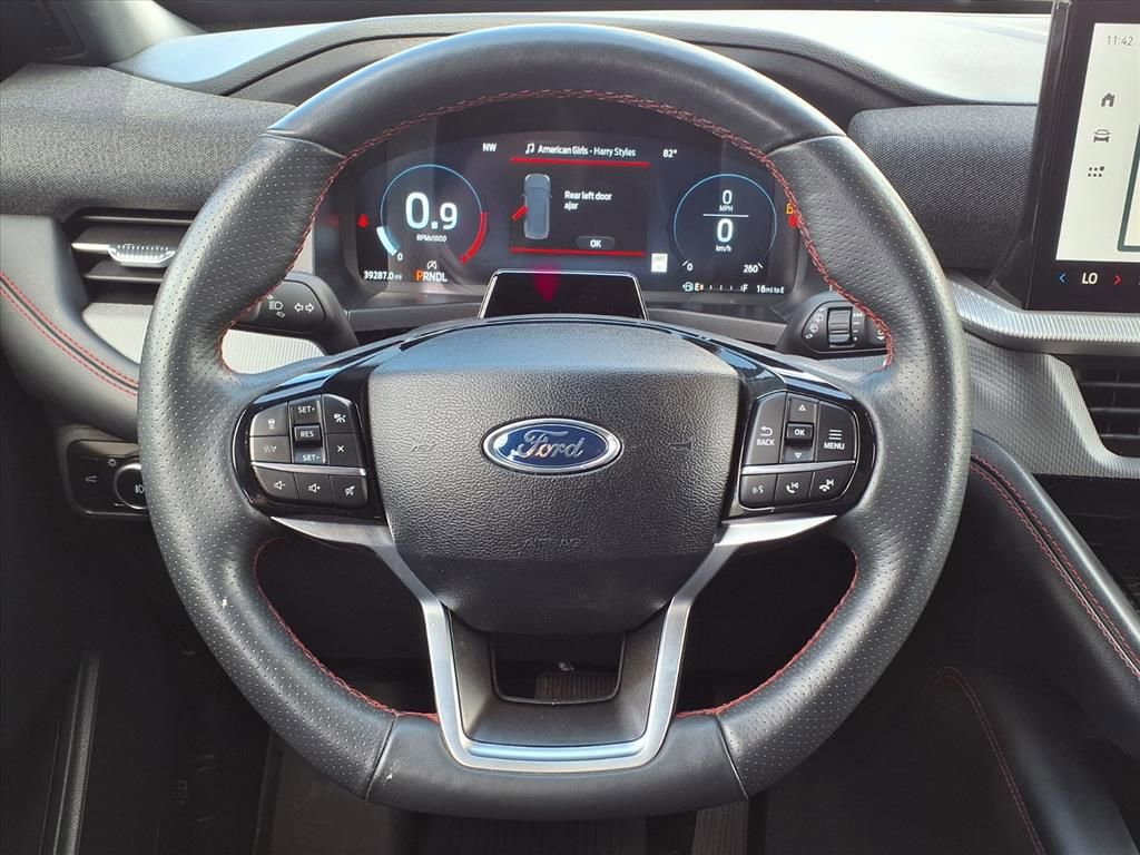 Used 2025 Ford Explorer ST-Line w/ Premium Package AWD/4WD image 35