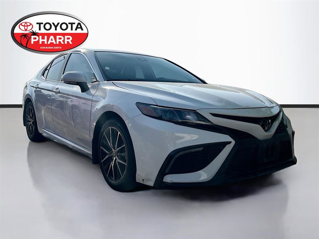 Used 2023 Toyota Camry SE image 1