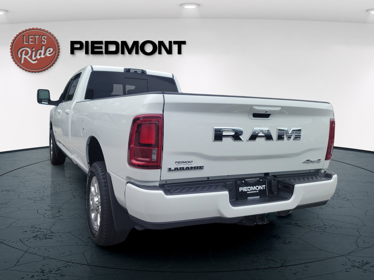 New 2026 RAM 2500 Laramie AWD/4WD image 8