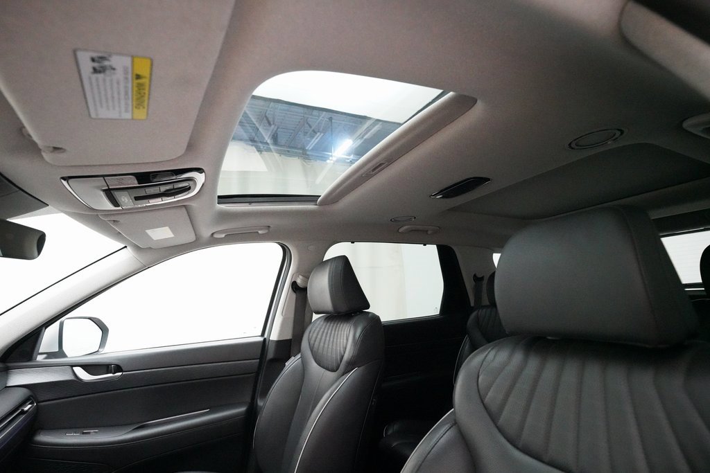Used 2024 Hyundai Palisade Limited image 32