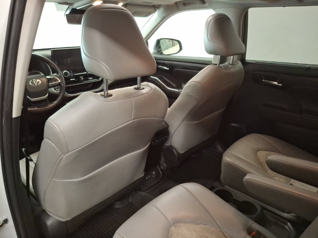 Used 2023 Toyota Highlander Bronze Edition AWD/4WD image 15