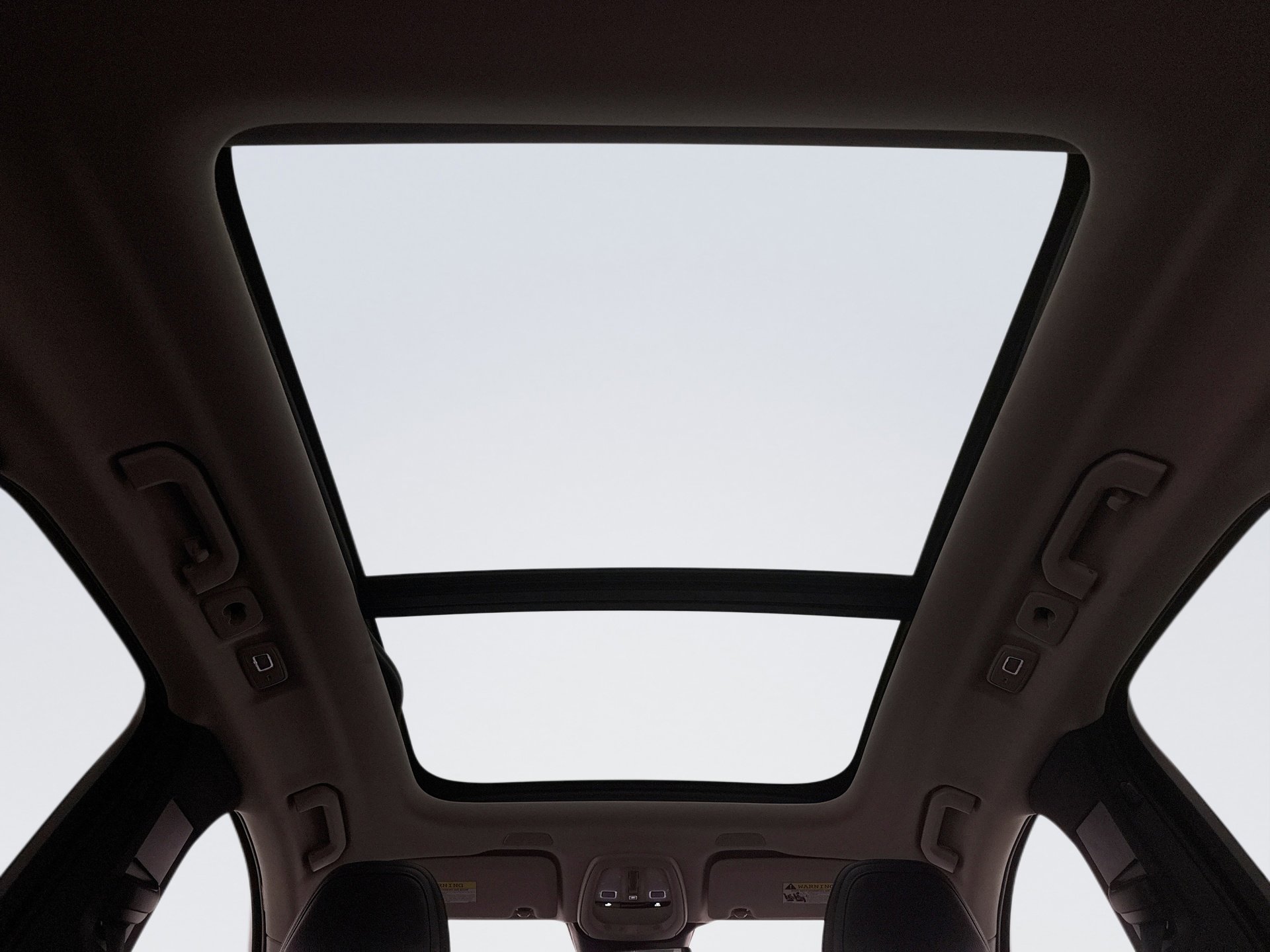 Used 2022 Volvo XC60 B5 Momentum w/ Climate Package image 19