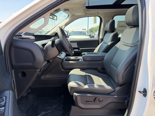 New 2026 Ford Expedition Active AWD/4WD image 18
