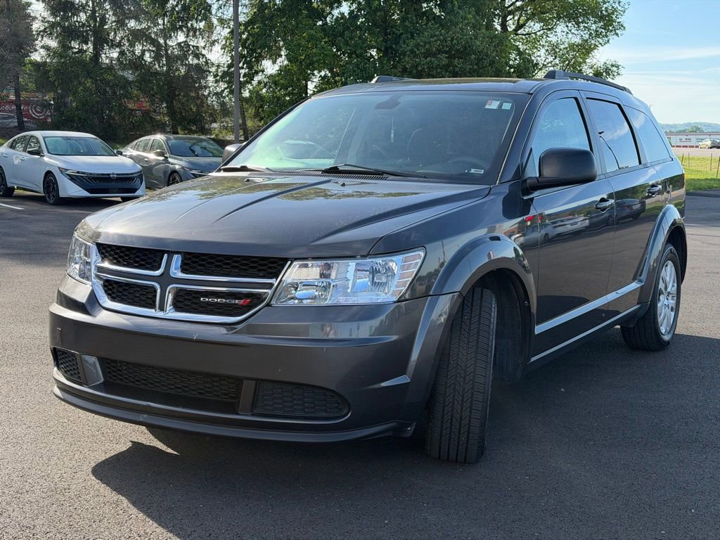 Used 2018 Dodge Journey SE FWD image 2