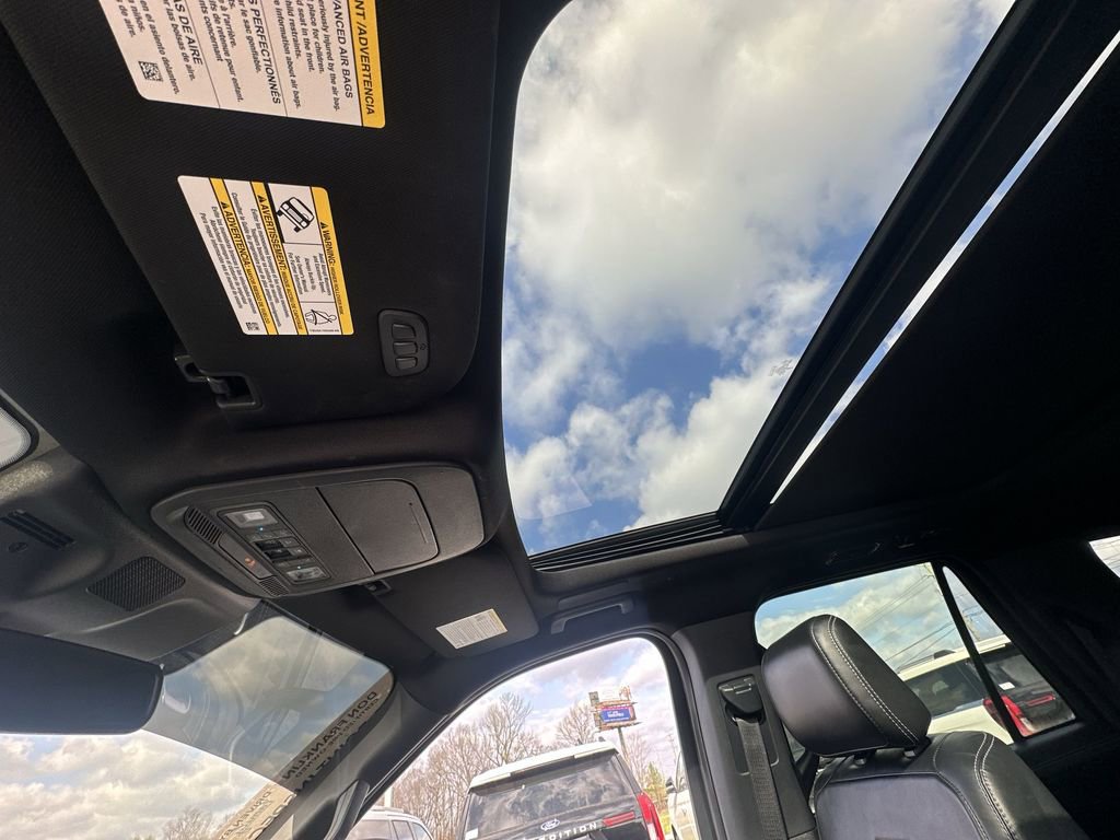 Used 2025 Ford Expedition Max Platinum w/ Stealth Performance Package AWD/4WD image 28