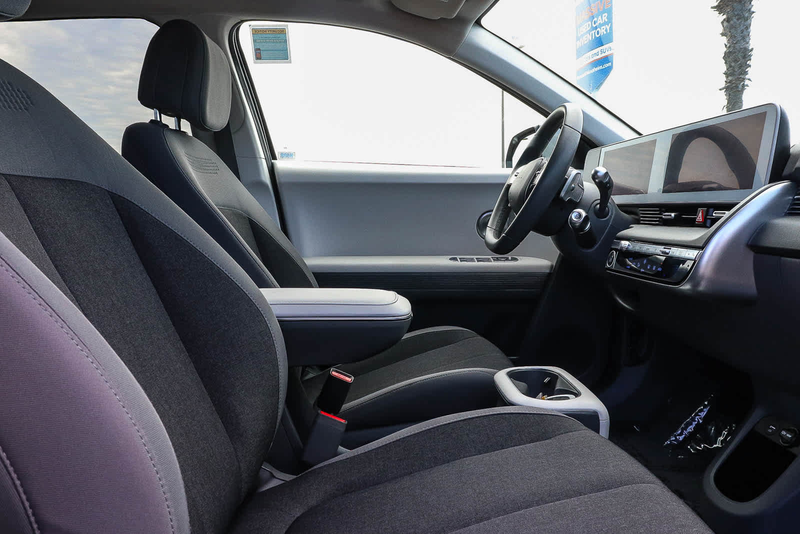 Used 2024 Hyundai Ioniq 5 SE RWD image 25