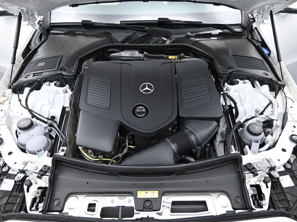 Used 2025 Mercedes-Benz C 300 4MATIC Sedan image 34