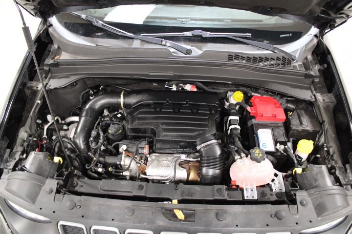 Used 2023 Jeep Renegade Latitude image 38