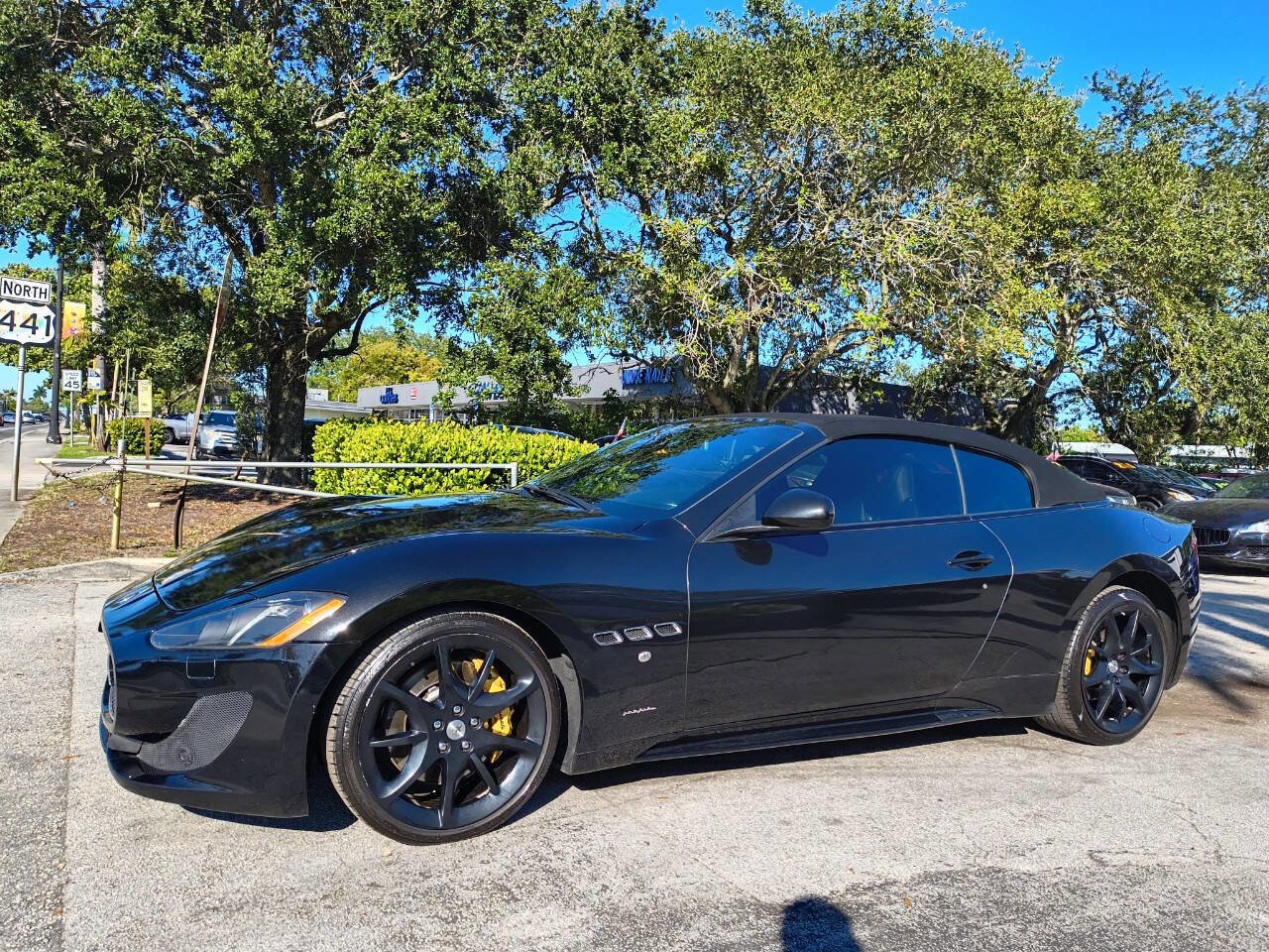 Used 2015 Maserati GranTurismo Sport RWD image 18