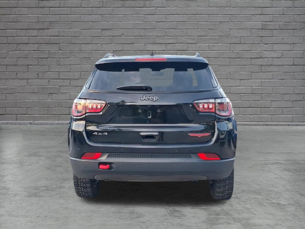 Used 2024 Jeep Compass Trailhawk AWD/4WD image 7