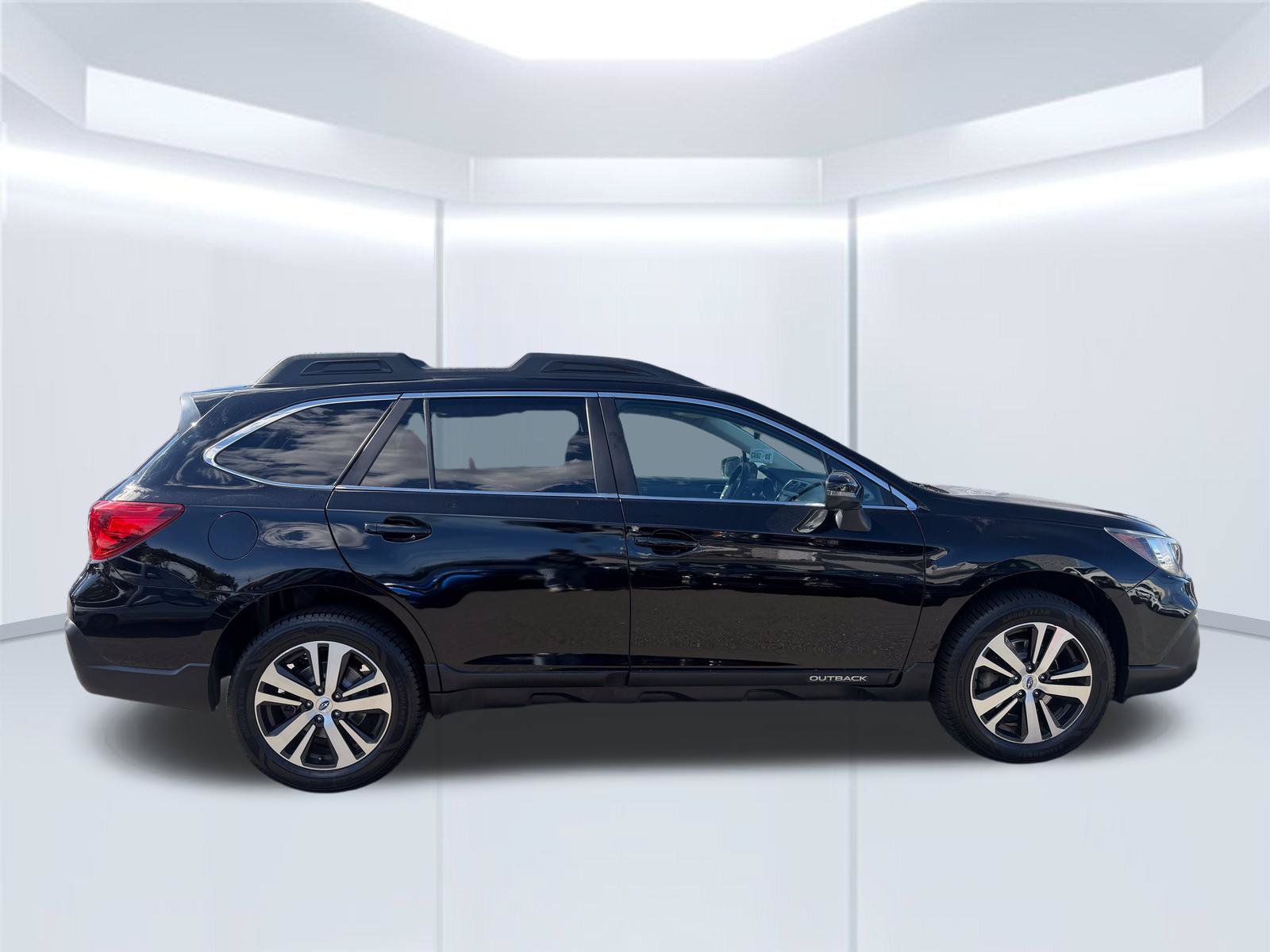 Used 2018 Subaru Outback 2.5i Limited AWD/4WD image 4