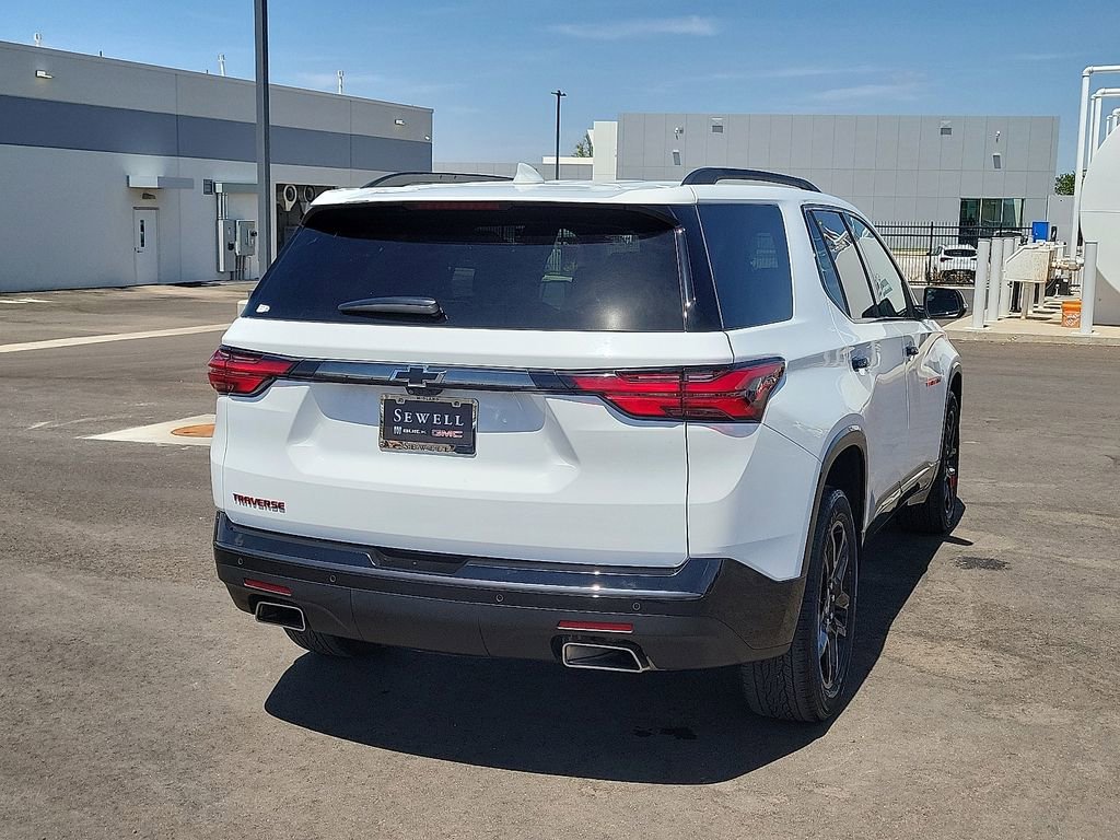 Used 2023 Chevrolet Traverse Premier w/ Redline Edition image 5