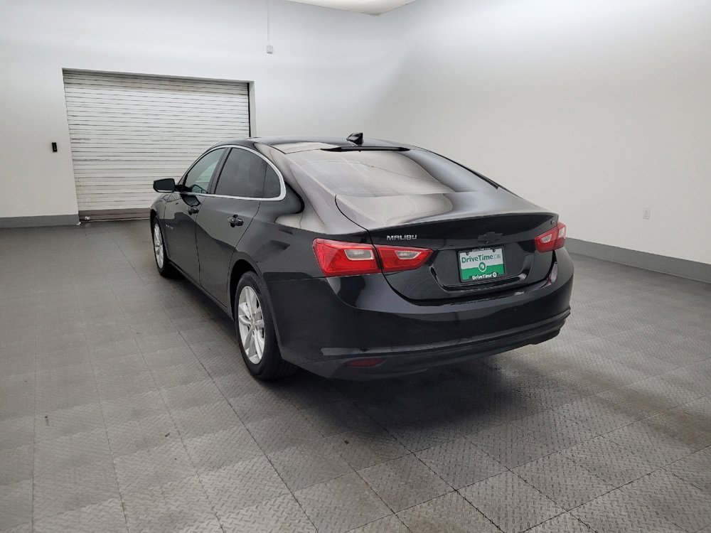 Used 2017 Chevrolet Malibu LT FWD image 5