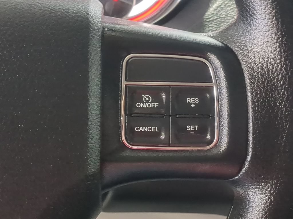 Used 2016 Dodge Grand Caravan American Value Package FWD image 27