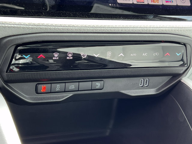 New 2026 Jeep Cherokee Laredo AWD/4WD image 24